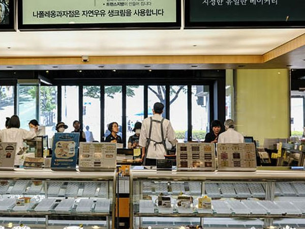 성북구 나폴레옹과자점 내부 인테리어