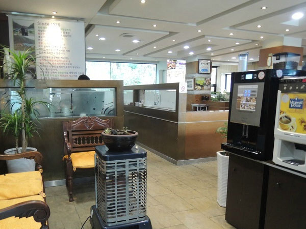 금정구 박달집흑염소 내부 인테리어