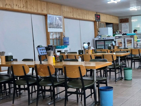 양평군 옥천냉면 본점 내부 인테리어