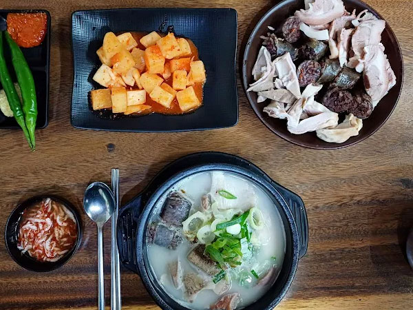 영등포구 삼거리먼지막순대국 대표 음식