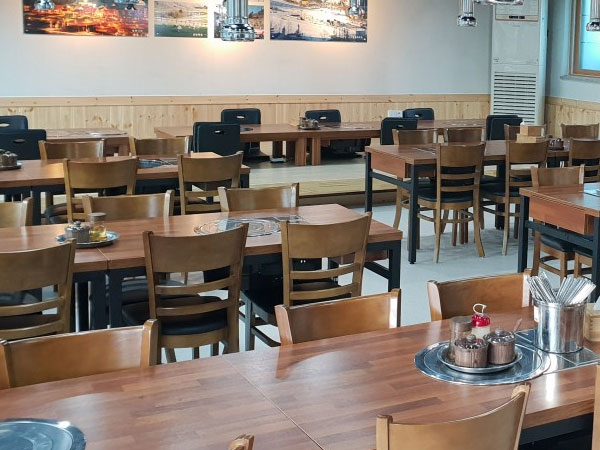 평창군 납작식당 내부 인테리어