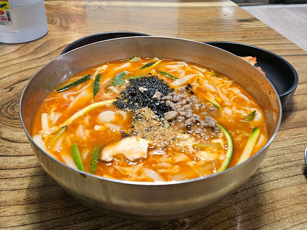 강릉시 벌집칼국수 대표 음식