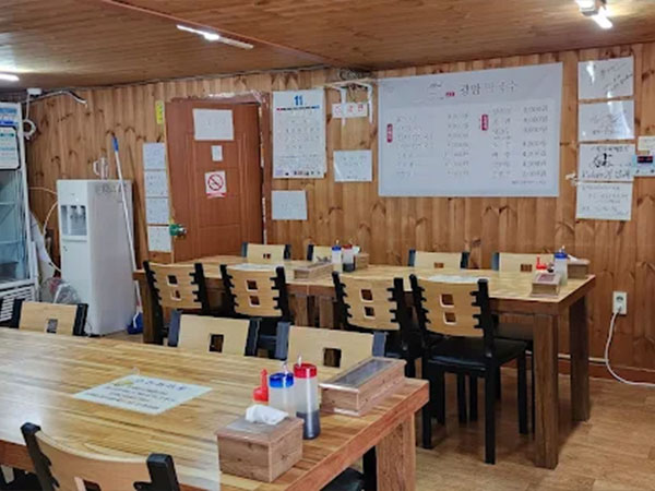 횡성군 광암막국수 내부 인테리어