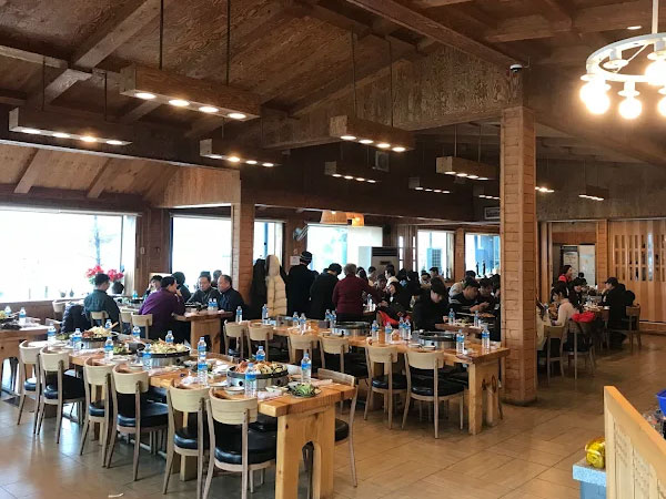 춘천시 춘천명물닭갈비 내부 인테리어