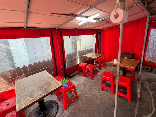 강릉시 여고시절 카레떡볶이 내부 인테리어