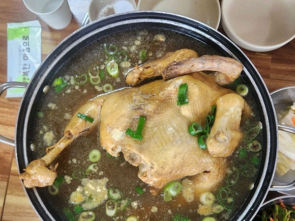 영동군 원조엄나무백숙 대표 음식