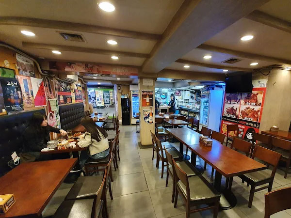 종로구 림스치킨 내부 인테리어