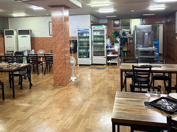 보령시 한일불고기 내부 인테리어