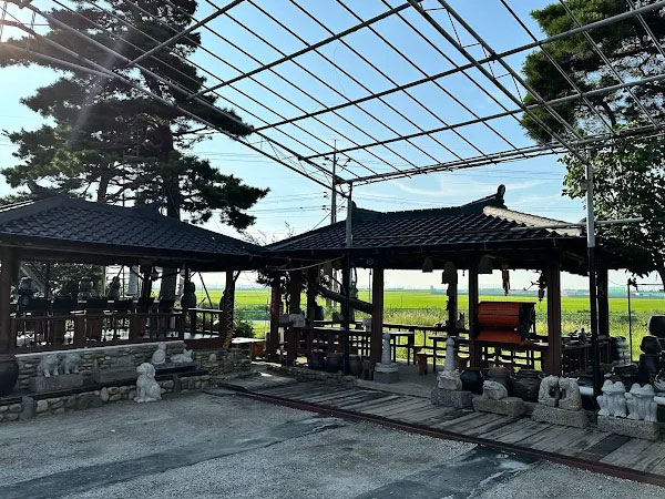 아산시 옛날돌집장어 내부 인테리어