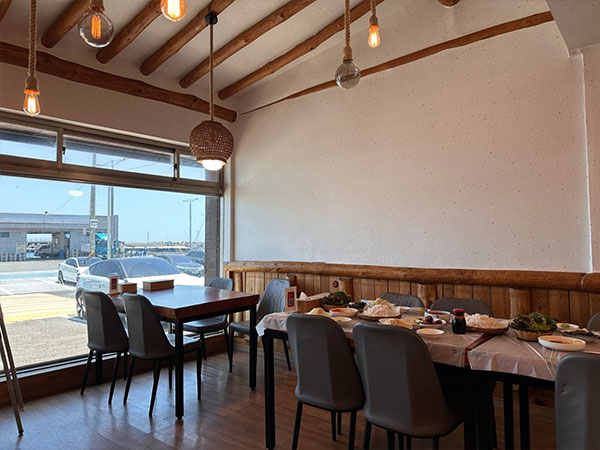 기장군 꺼먹동네 내부 인테리어