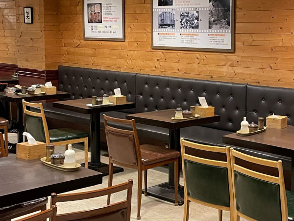 중구 18번완당집 내부 인테리어