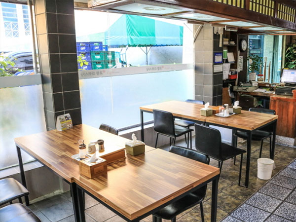 중구 교동따로식당 내부 인테리어