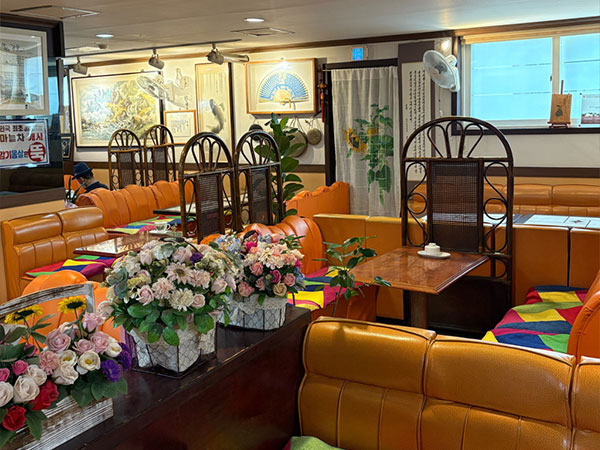 중구 미도다방 내부 인테리어