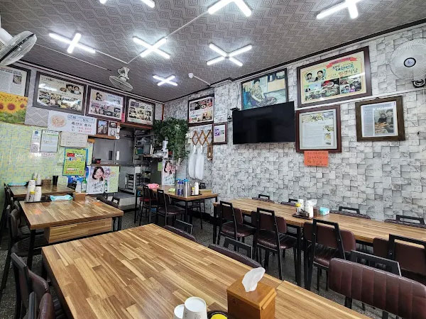 동구 일경식당 내부 인테리어