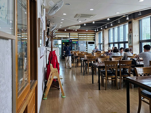 동구 고향집칼국수 내부 인테리어