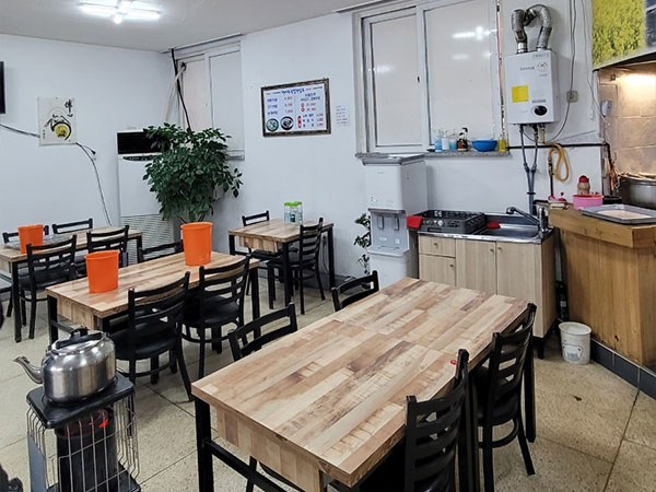 제주시 원조하나로국밥 내부 인테리어