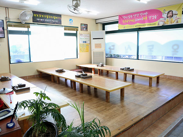 서귀포시 옥돔식당 내부 인테리어