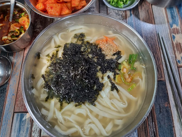 포항시 남구 할매손칼국수 대표 음식