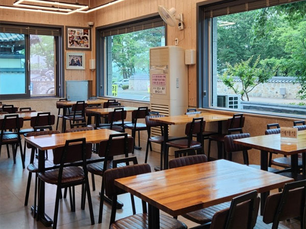 경주시 교리김밥 본점 내부 인테리어