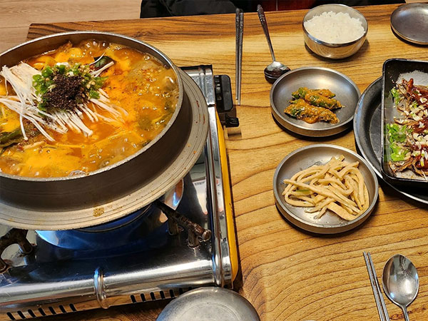 경주시 털보매운탕 대표 음식