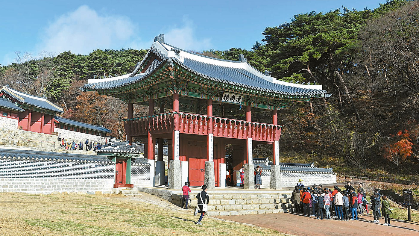 남한산성 행궁 (南漢山城 行宮): 잠들었던 남한산성의 역사를 깨운 발굴과 복원