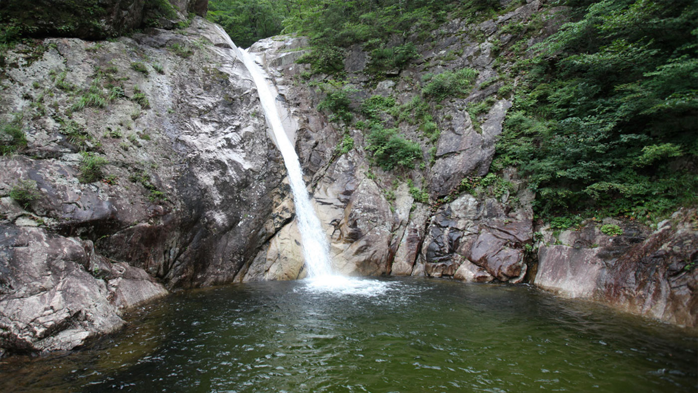 설악산 비룡폭포 계곡 일원 (雪嶽山 飛龍瀑布 溪谷 一圓): 명승 제95호