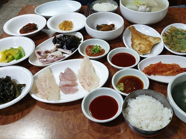 중앙식당 횟밥