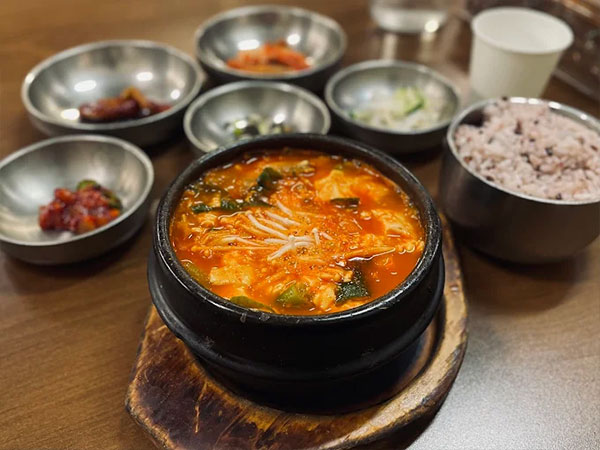 신라식당 순두부찌개