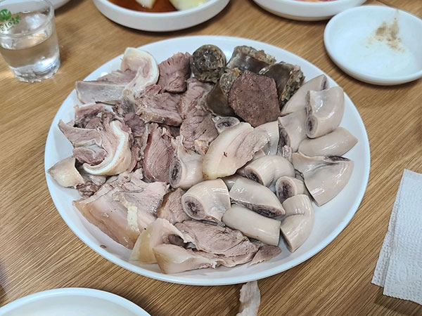 2호집돼지국밥 수육